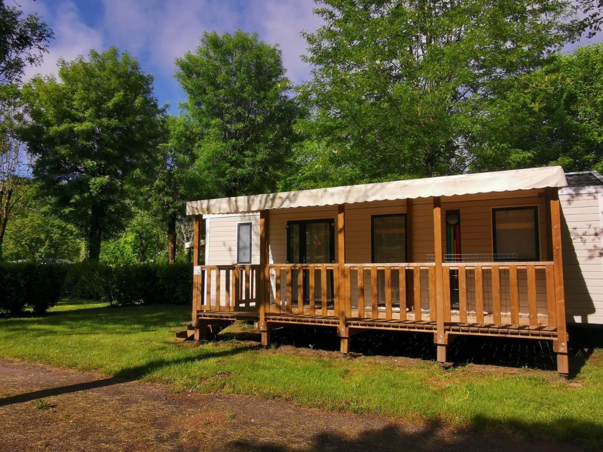 Camping Paradis Le Rocher De La Granelle Le Bugue Exterior photo