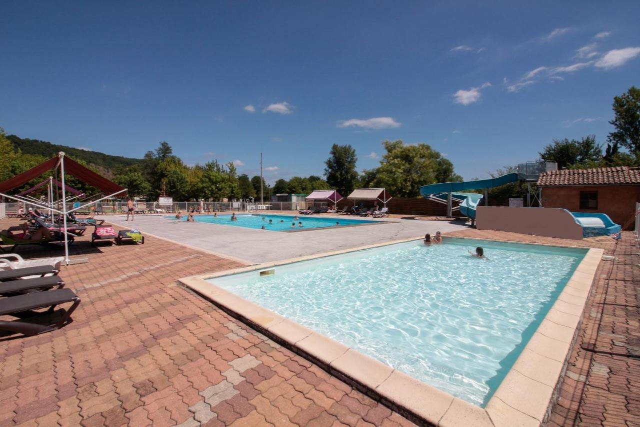 Camping Paradis Le Rocher De La Granelle Le Bugue Exterior photo