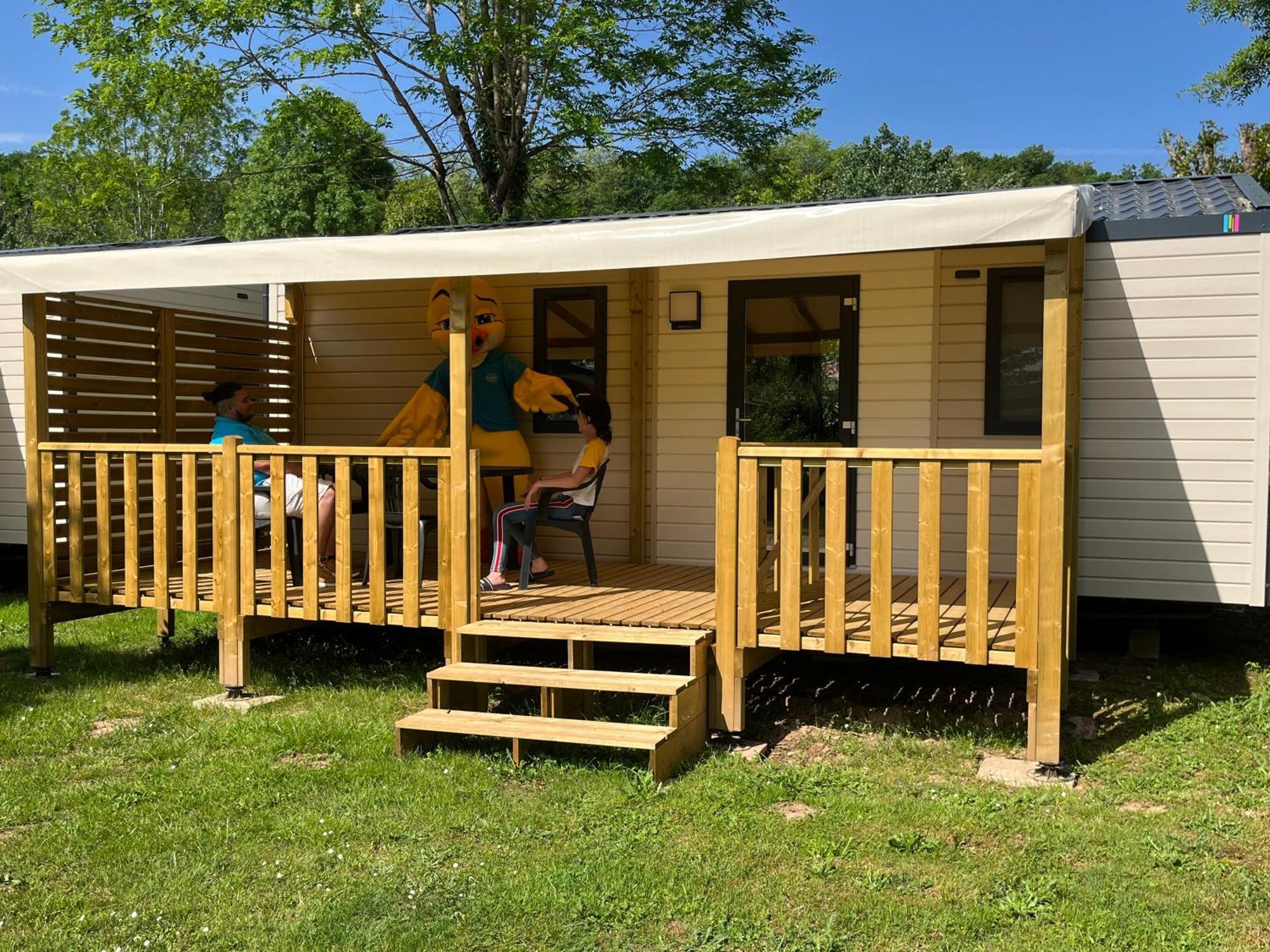 Camping Paradis Le Rocher De La Granelle Le Bugue Exterior photo
